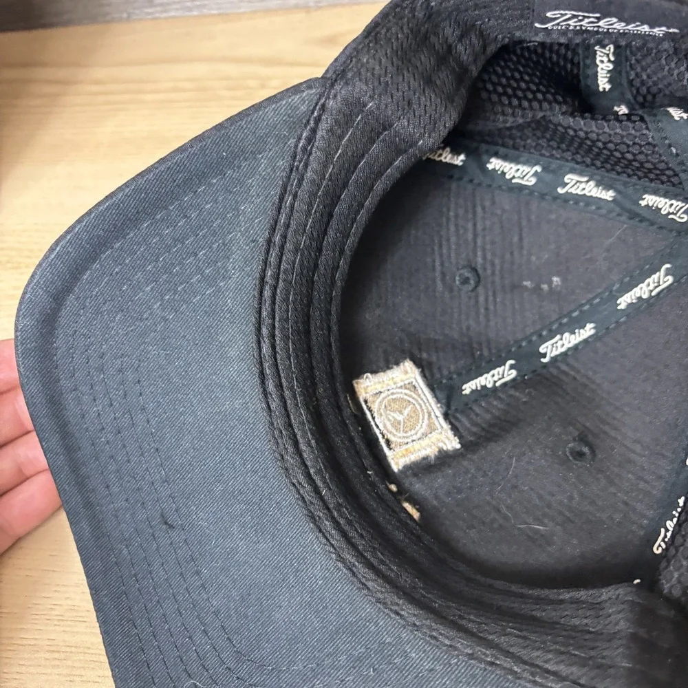 River Course Hat Cap Strap Back Black Embroidered Golf Titleist Performance Mens